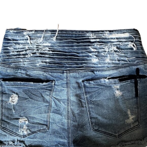 2/$40 RtA Salvador Ripped Jean Shorts in Destroyed Daze - Picture 11 of 16